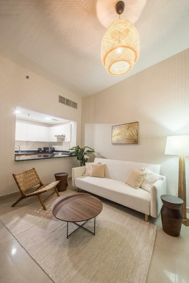 Fantastay Sparkle Tower Luxury 1 Br Дубай Экстерьер фото