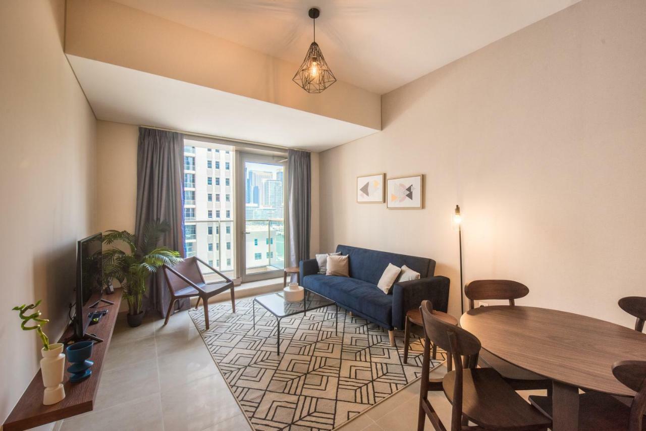 Fantastay Sparkle Tower Luxury 1 Br Дубай Экстерьер фото
